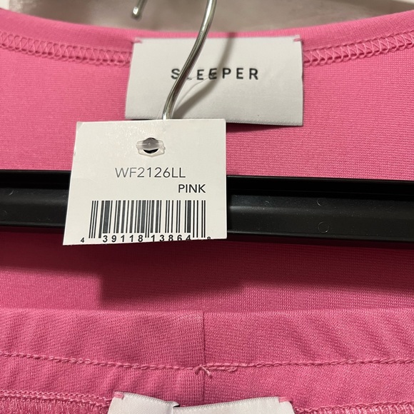 SLEEPER - Picture 5 of 12